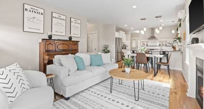 Manette Cottage Oasis - Close to Downtown!