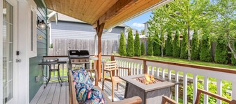 Manette Cottage Oasis - Close to Downtown!