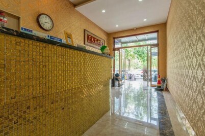 Qiqi Hotel (Taiyuan Zhenwu Road Wanmaqi Square)