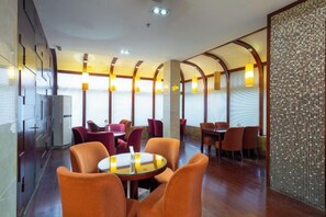 Unclassified image, 5 of 53, button - Tashan Hotel Pujiang (Pujiang)