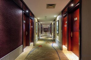 Unclassified image, 2 of 53, button - Tashan Hotel Pujiang (Pujiang)