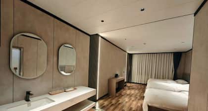 Ruilong Hotel