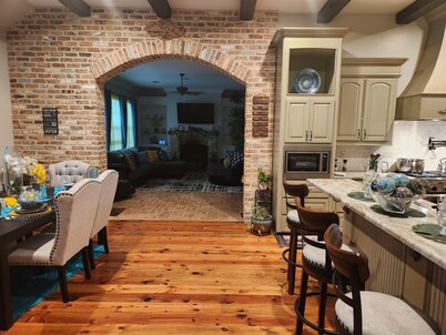 Upscaled Lakeview French Acadian Retreat Oasis