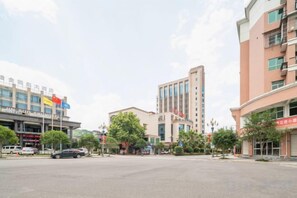 Unclassified image, 5 of 14, button - Hualong Golden Key Hotel (Songxi)