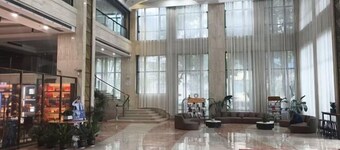 Hualong Golden Key Hotel