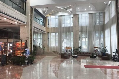 Hualong Golden Key Hotel