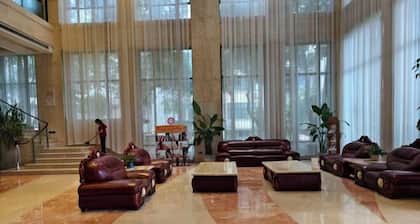 Hualong Golden Key Hotel