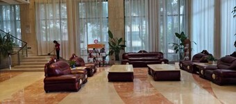 Hualong Golden Key Hotel