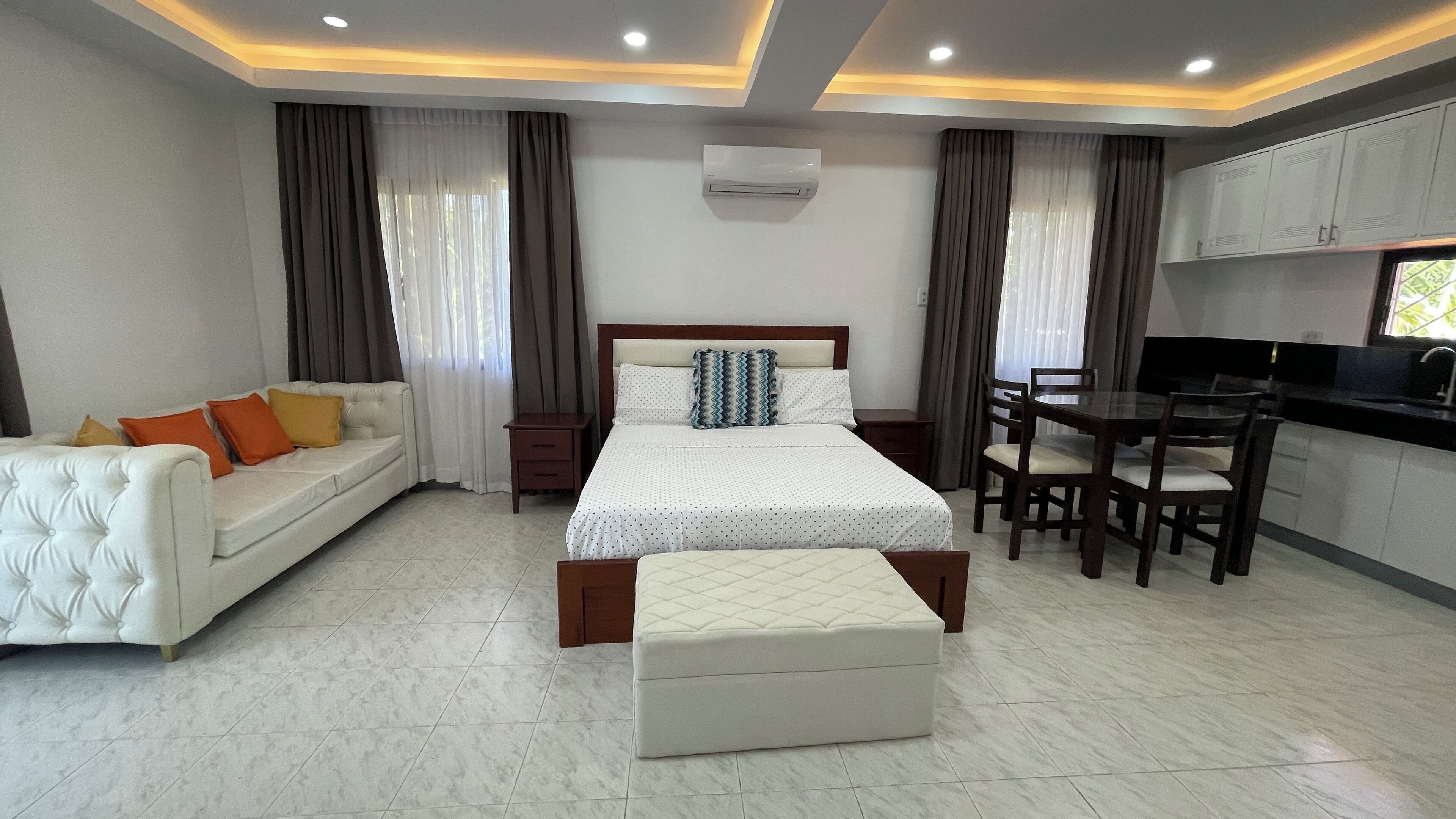Family Room | 1 bedroom, free WiFi