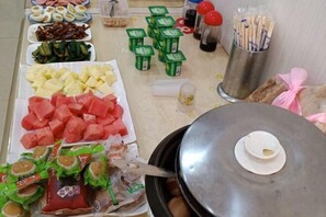 Dining - Qingzhu Yuexiang Hotel (Tangshan Yutian Bus Station) (Yutian)