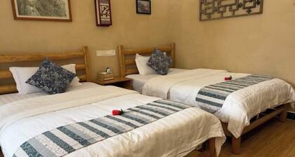 Yongzhou Ancient Village Inn