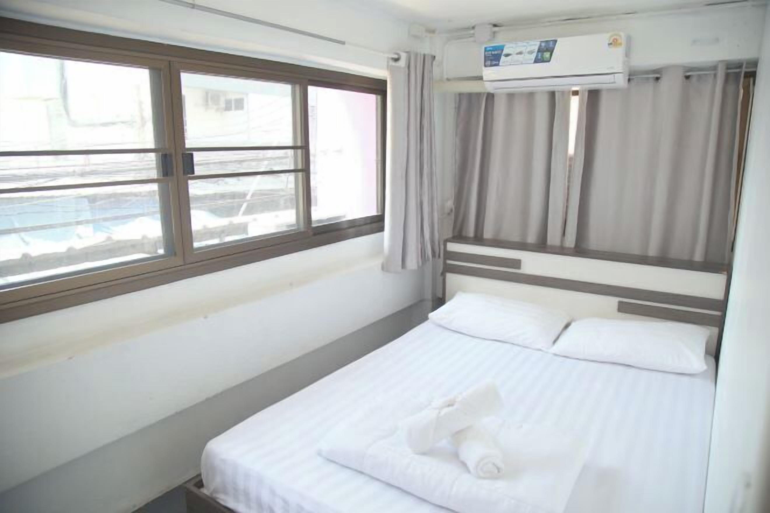 Wi-Fi gratuit, draps fournis