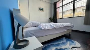 Free WiFi, bed sheets