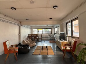 Living area - Before we go Hostel (Donmueang) (Bangkok)