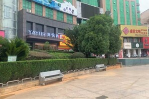 Unclassified image, 5 of 69, button - Yayue Hotel (Yongxin Central Plaza) (Yongxin)
