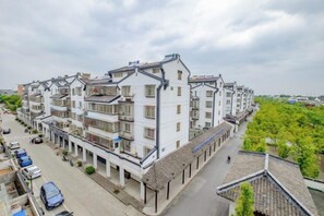 Unclassified image, 5 of 56, button - Wuzhen Sunshine Inn (Tongxiang)