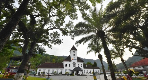 Exterior - Khas Ombilin Hotel (Lembah Segar)