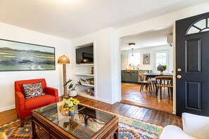 Unclassified image, 2 of 45, button