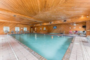 Pool - Dells Casa Relaxo At Lighthouse Cove Condominiums (Wisconsin Dells)