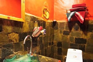 Bathroom - House of Shambhala Heritage Hotel (Lhasa)