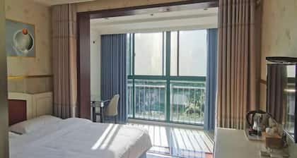Yancheng Xinyue Theme Hotel (Jiangsu Vocational College of Medicine Kangleyuan Branch)