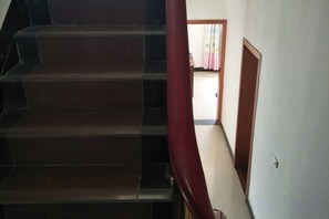 Imej tidak diklasifikasikan, 2 daripada 73, butang