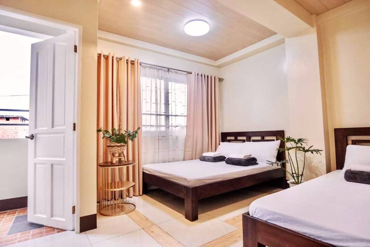 Habitación familiar | 1 habitación, escritorio, wifi gratis y ropa de cama 