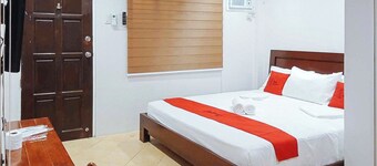 Reddoorz @ David's Travellers Inn Cavite