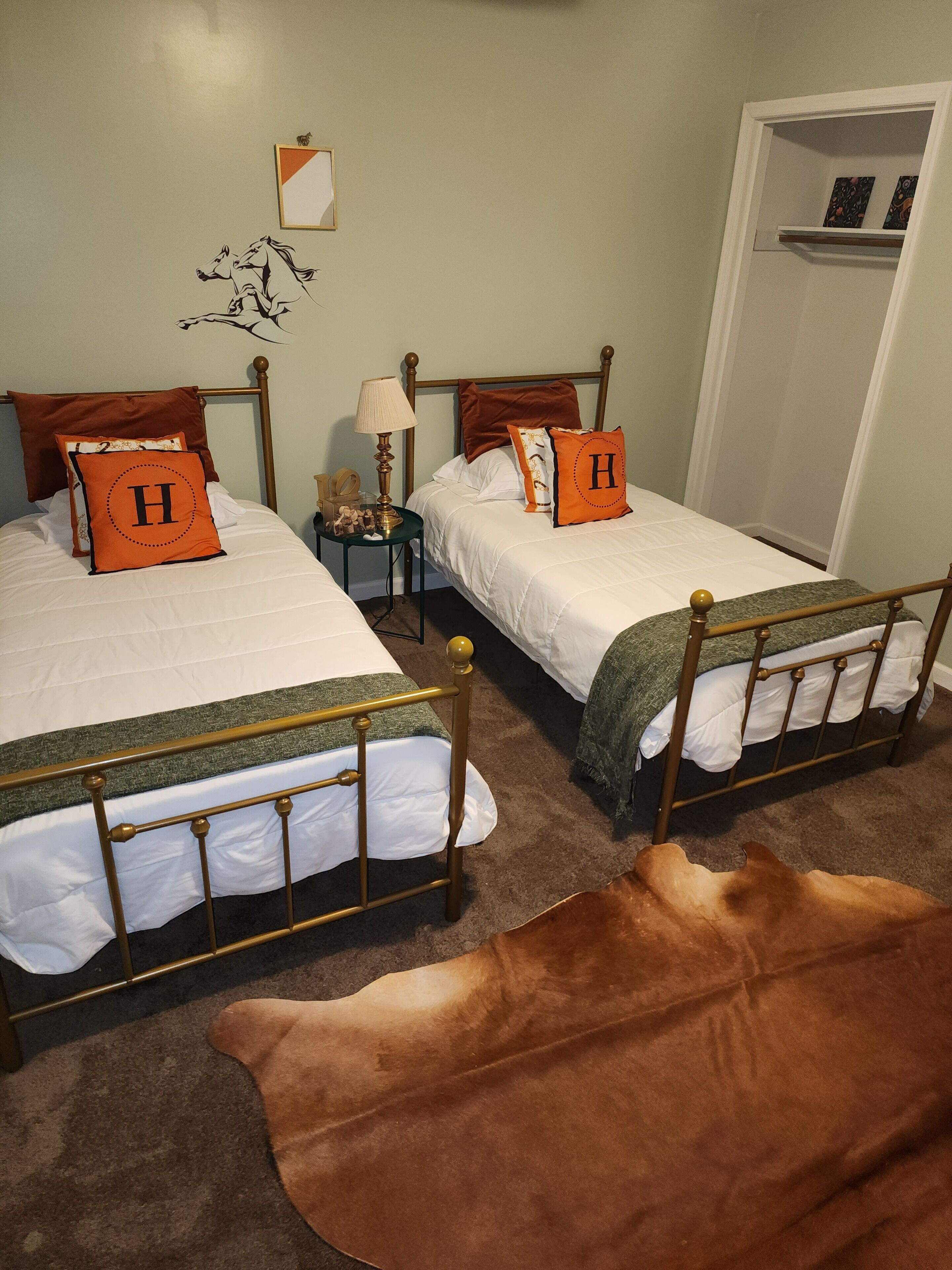 3 Schlafzimmer, Schreibtisch, Bügeleisen/Bügelbrett, kostenloses WLAN