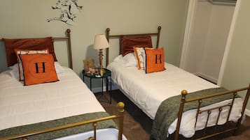 3 Schlafzimmer, Schreibtisch, BĂźgeleisen/BĂźgelbrett, kostenloses WLAN