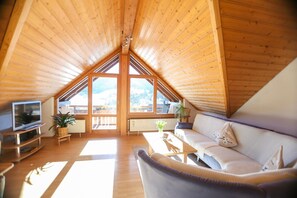 Télévision, chaîne hi-fi