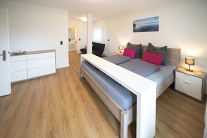 1 Schlafzimmer, Bügeleisen/Bügelbrett, kostenloses WLAN, Bettwäsche