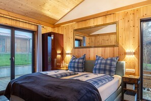 2 bedrooms, free WiFi, bed sheets, wheelchair access