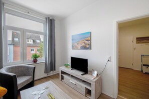 TV, DVD player