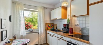 Apartment 'Ferienwohnung Amselstraße' with Private Terrace, Shared Garden and Wi-Fi