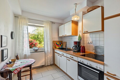Ferienwohnung Amselstraße" mit privater Terrasse, Gemeinschaftsgarten und WLAN