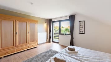 2 makuuhuonetta, silitysrauta/-lauta, ilmainen Wi-Fi, vuodevaatteet