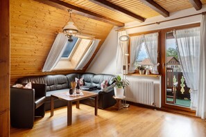 TV, tavolo da ping pong