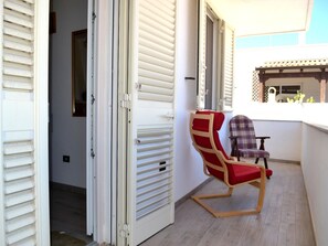 Property grounds - Taki holiday home on the first floor with two bathrooms in San Foca (San Foca)