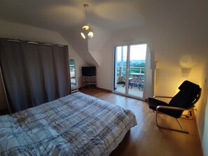 5 Schlafzimmer, Bügeleisen/Bügelbrett, kostenloses WLAN, Bettwäsche