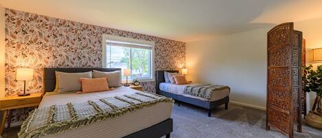 3 chambres, fer et planche à repasser, Wi-Fi, draps fournis