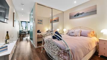 1 chambre, fer et planche Ă repasser, Wi-Fi, draps fournis