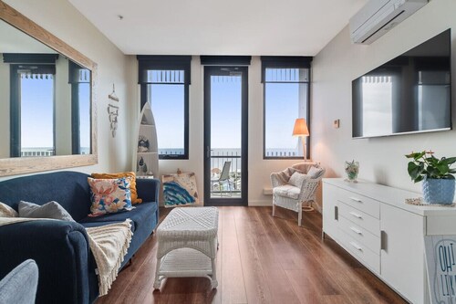 Sails by the Bay - Ocean Views - Wi-Fi - Netflix