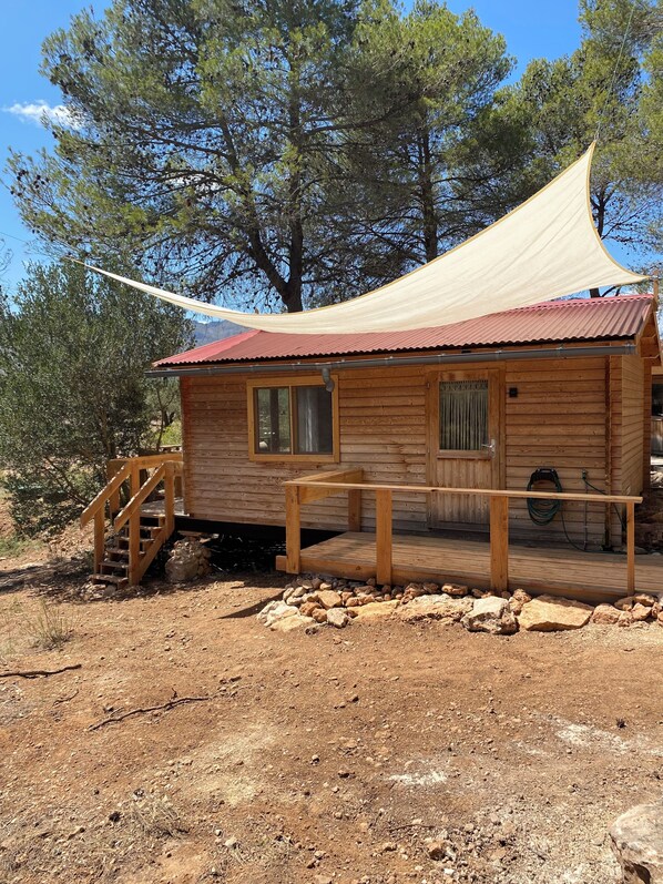 Exterior - Op 30 Minuten van het Strand een Fantastische Luxe Blokhut met Terras en Wifi (Tivissa)
