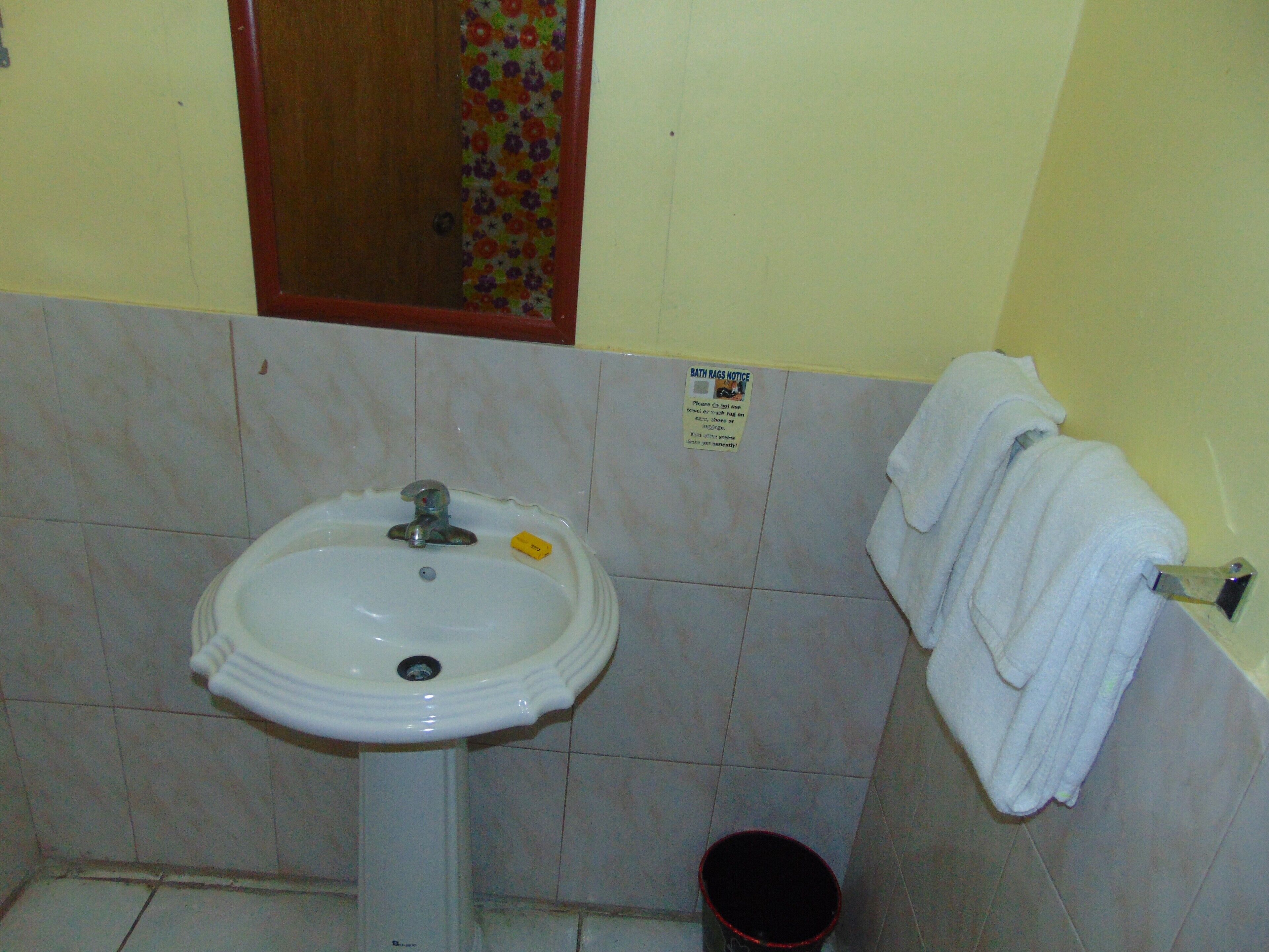 Photo - Tropical Manor Inn - Kingston