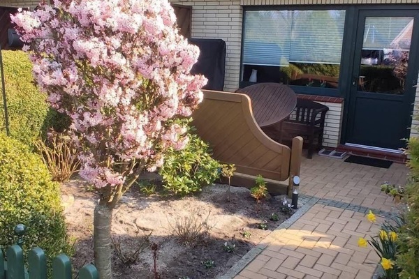 Eingang und Terrassenbereich...