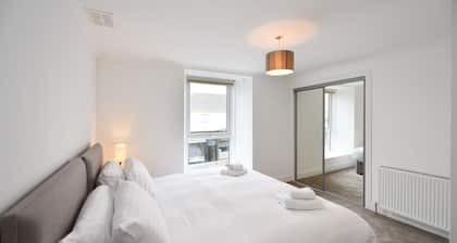 Troon Portland Apt B