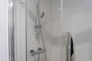 Haartrockner, Handtücher