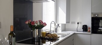 Crossways - Eastington