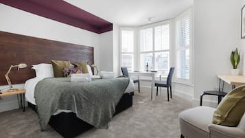 2 bedrooms, desk, iron/ironing board, free WiFi